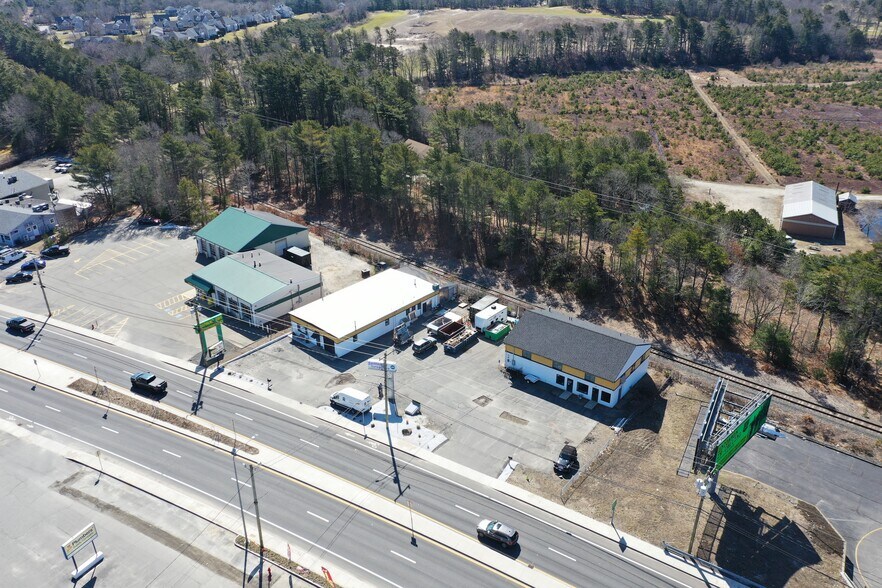 More Photos Of 3091 Cranberry Hwy, East Wareham Freestanding For Sale