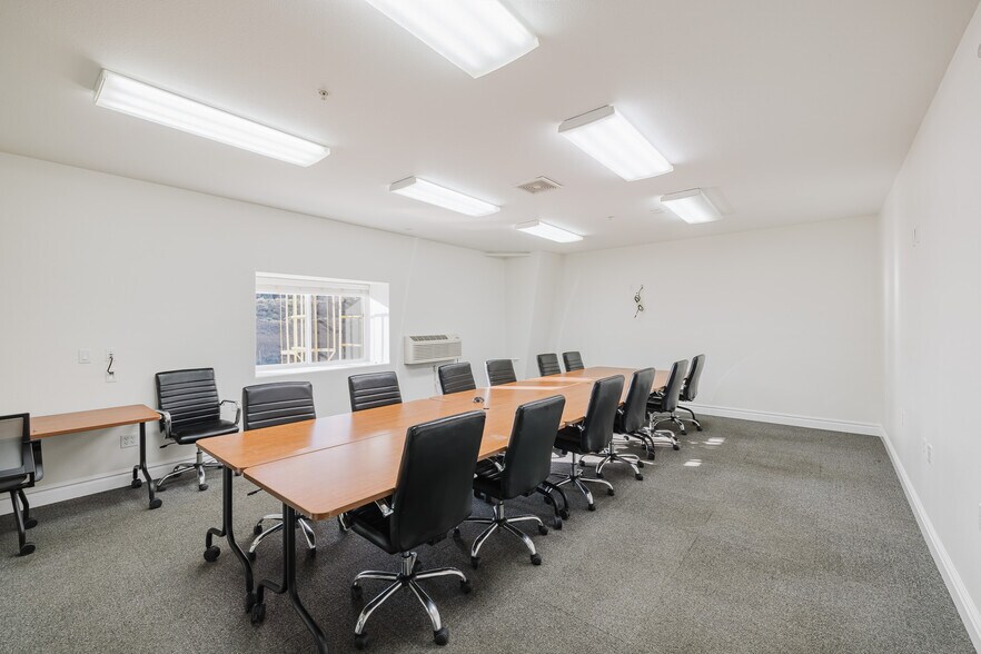 More Photos Of 2575 Alta Vista Dr, Elko Warehouse For Lease