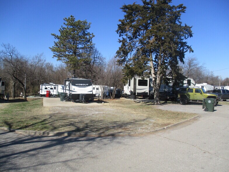 More Photos Of 8801 SE 29th St, Midwest City Trailer Camper Park For Sale