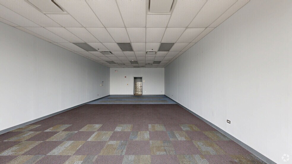 Primary Photo Of 4147-4275 167th St, Country Club Hills Unknown For Lease