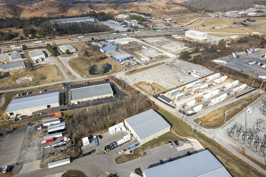 More Photos Of 499 Center Cross Ln, Lenoir City Warehouse For Lease