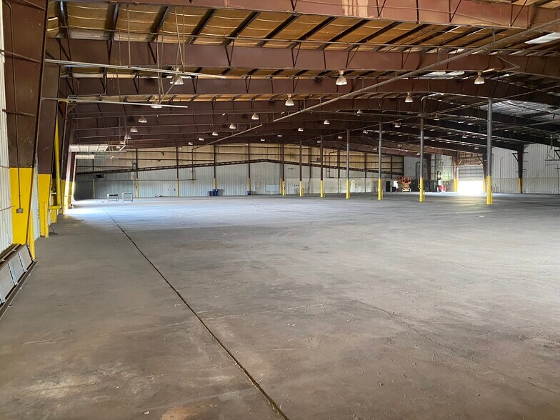 More Photos Of 1474 N VIP Blvd, Casa Grande Manufacturing For Sale