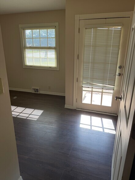 More Photos Of 1926 N Andover Rd, Andover Office For Sale
