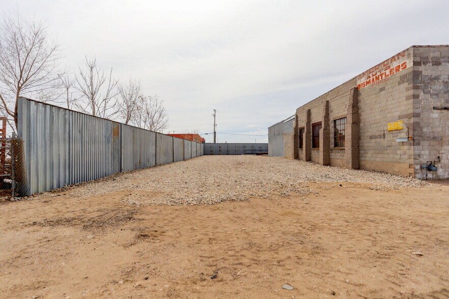 More Photos Of 5320 Cook St, Denver Warehouse For Lease