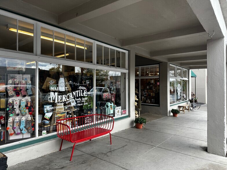 More Photos Of 1020 N Main St, Cottonwood General Retail For Sale