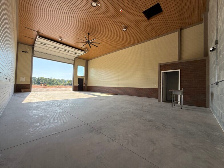 More Photos Of 144 McCrary Rd, Mooresville Industrial For Sale