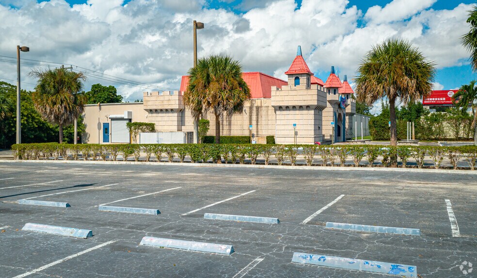 More Photos Of 8031 N Military Trl, Palm Beach Gardens Freestanding For Sale