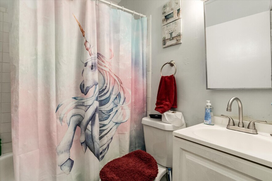 More Photos Of 2713-2715 Benton Blvd, Kansas City Apartments For Sale