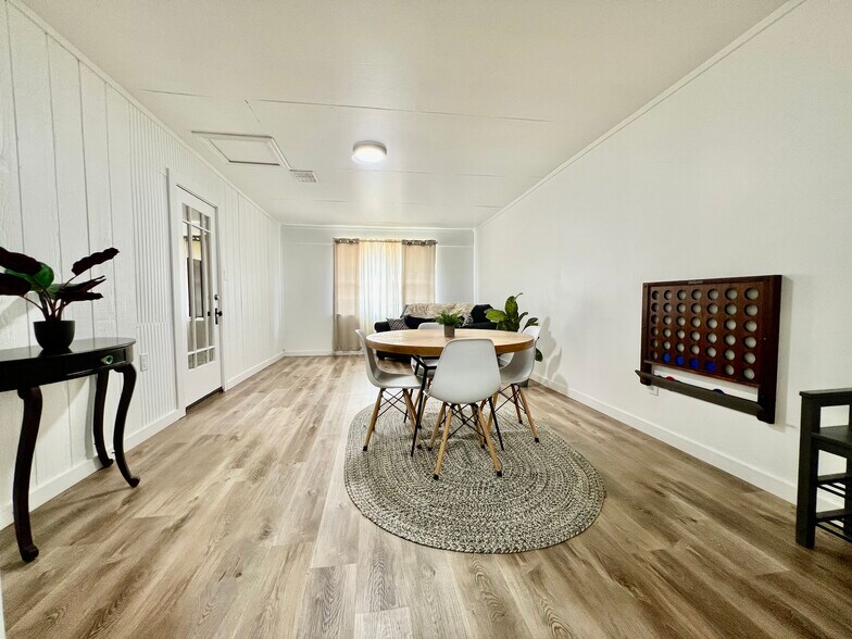 More Photos Of 902 E Highway St, Fredericksburg Specialty For Sale