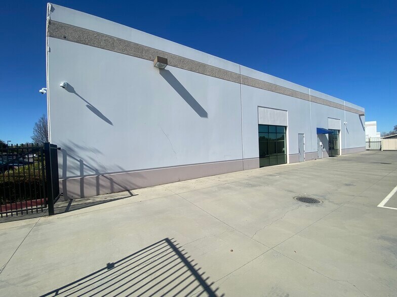 More Photos Of 2508 Verne Roberts Cir, Antioch Research And Development For Sale