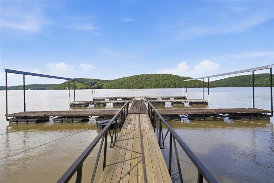 More Photos Of 1077 Duncan Dr, Edwards General Retail For Sale