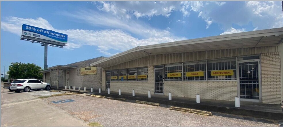 Primary Photo Of 6502-6506 Gulf Fwy, Houston Freestanding For Lease