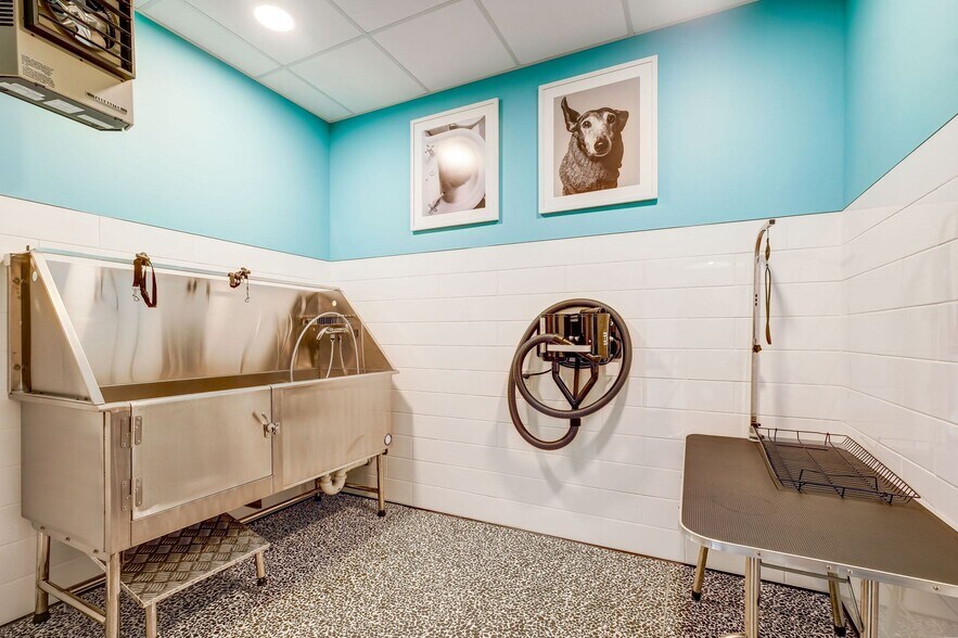 More Photos Of 615 S 8th St, Minneapolis Apartments For Lease