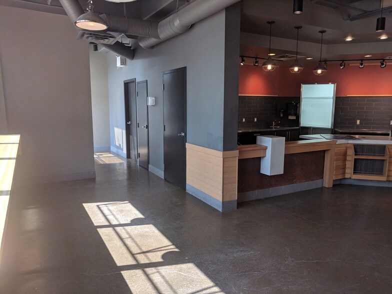 More Photos Of 683 10th St SW, Calgary Apartments For Sale