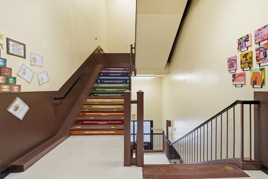 More Photos Of 221 E 12th Ave, Homestead Schools For Lease