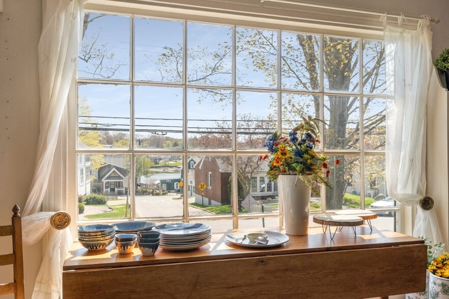 More Photos Of 34 Townsend Ave, Boothbay Harbor Freestanding For Sale