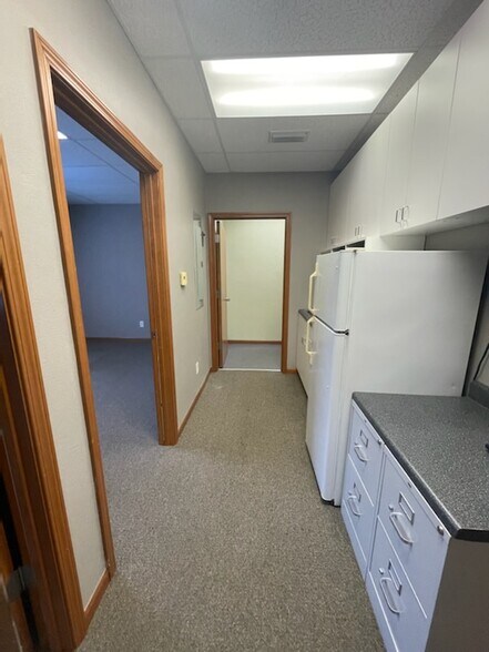 More Photos Of 6 Emerald Ter, Swansea Medical For Lease