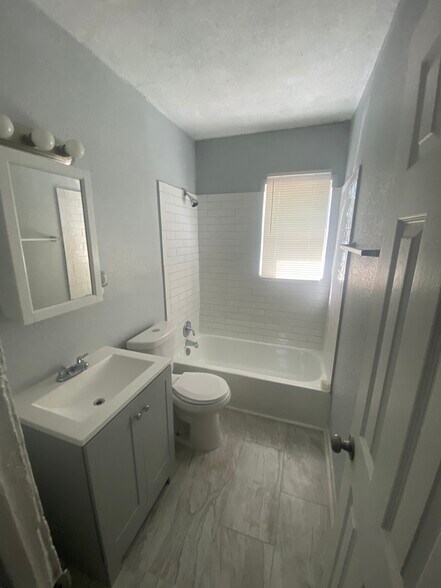 More Photos Of 619 Linwood Ave, Jacksonville Specialty For Sale