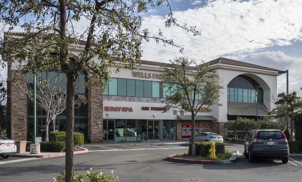 More Photos Of 925 Broadbeck Dr, Thousand Oaks Office For Lease