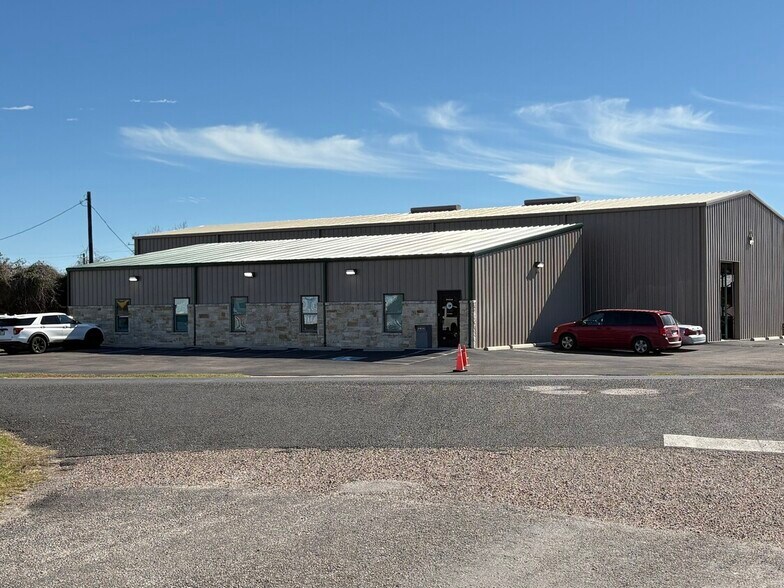 Primary Photo Of 20 S Highway 35, Rockport Light Distribution For Lease