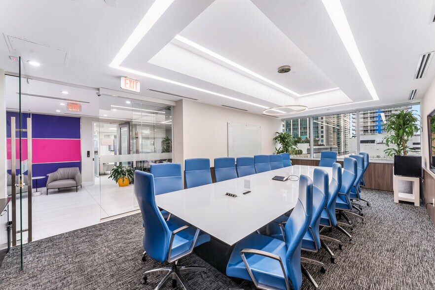 More Photos Of 1200 Brickell Ave, Miami Office For Lease