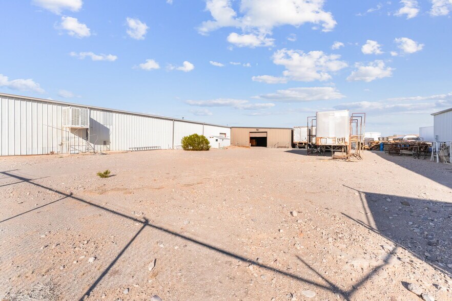 More Photos Of 480 Pat Ave, Overton Industrial For Sale