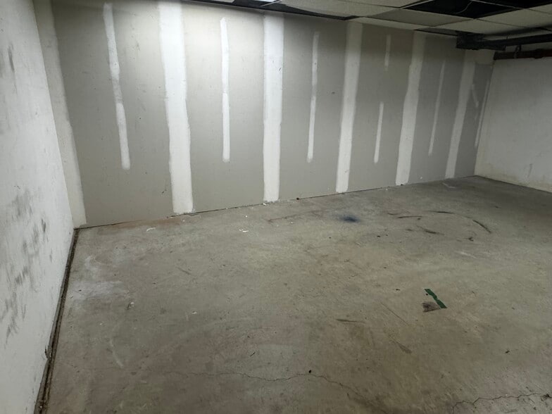 More Photos Of 278 Sunrise Hwy, Rockville Centre Storefront For Lease
