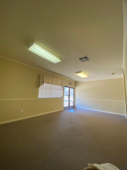 More Photos Of 333-335 Southfield Rd, Shreveport Freestanding For Lease