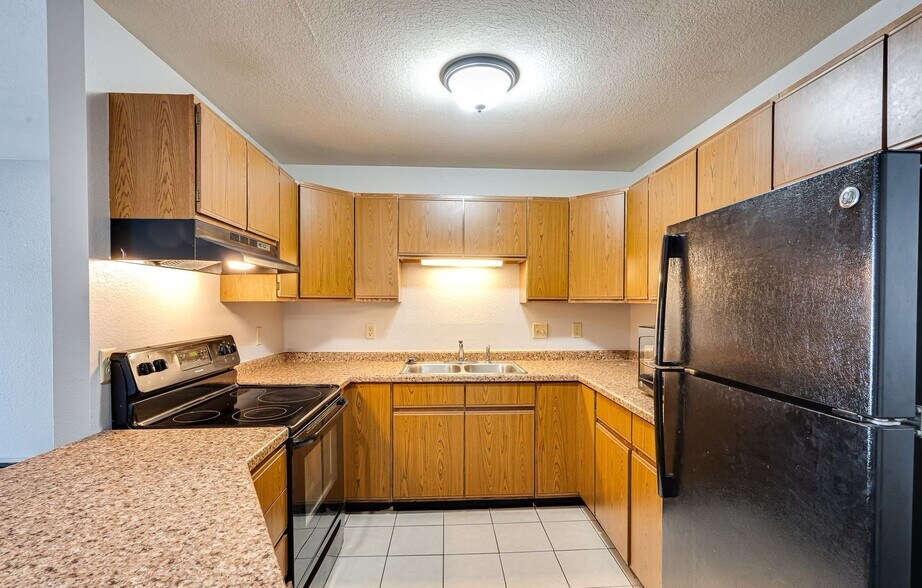 More Photos Of 825-835 Wisconsin St, Oshkosh Apartments For Sale