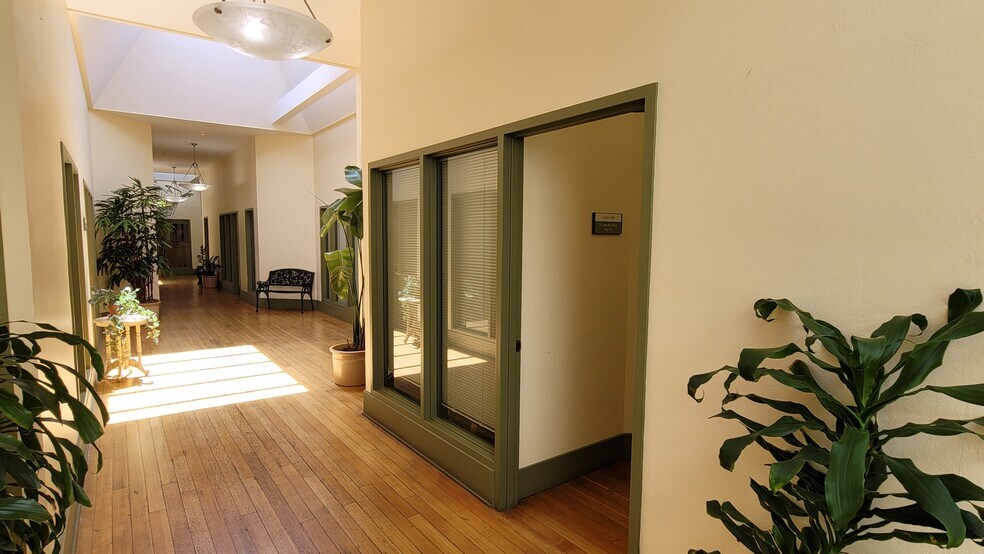 More Photos Of 613-617 4th St, Santa Rosa Office For Lease