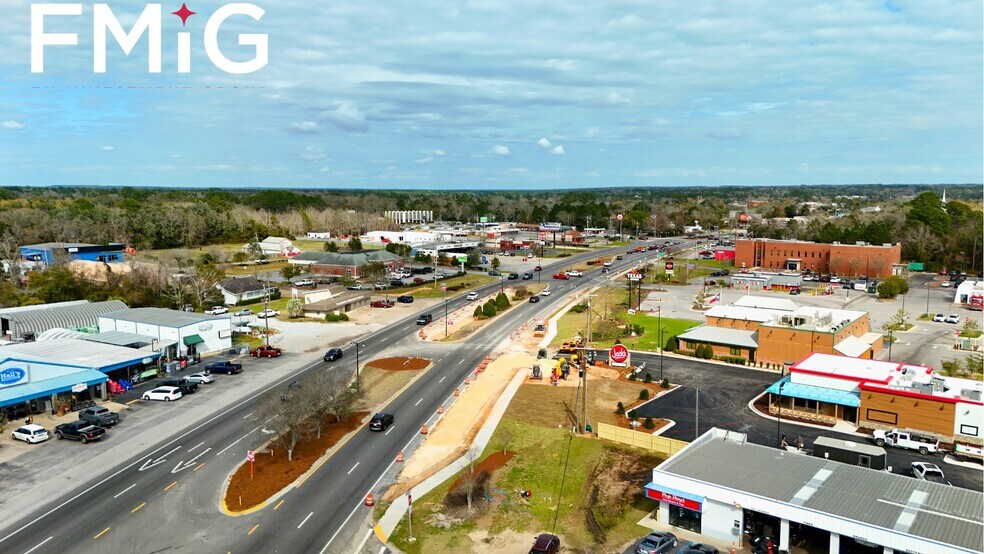 More Photos Of 6593 Caroline St, Milton Freestanding For Sale