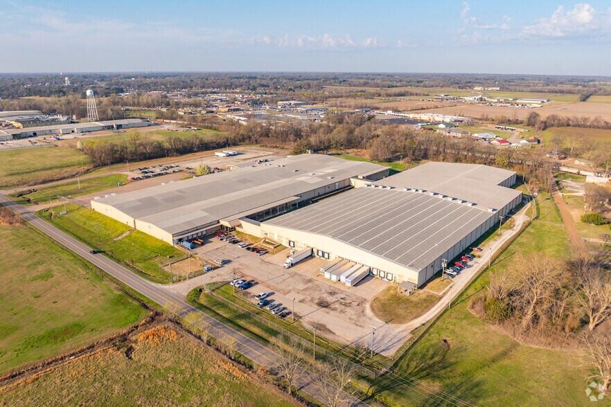 More Photos Of 1111 Hope St, Covington Distribution For Lease