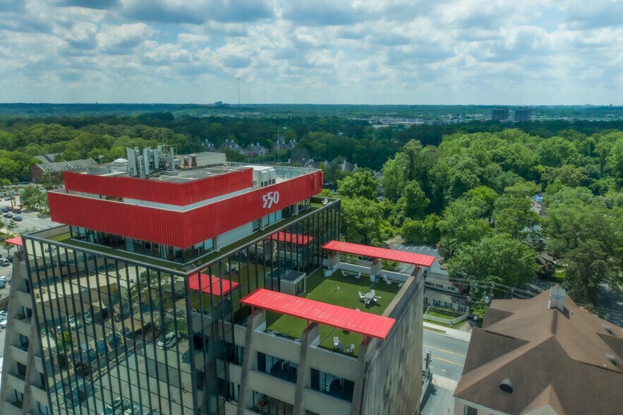 More Photos Of 550 Pharr Rd NE, Atlanta Office For Sale