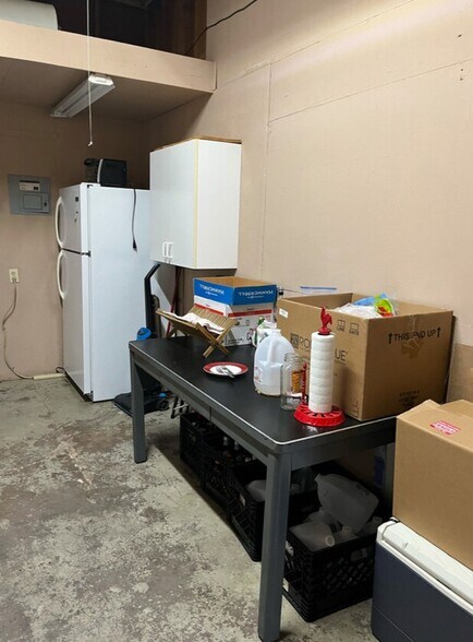 More Photos Of 108 Main St, Seminole Storefront For Sale