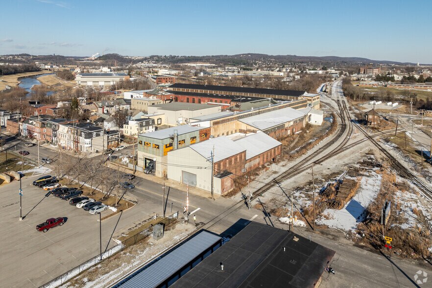 More Photos Of 240 Arch St, York Warehouse For Lease
