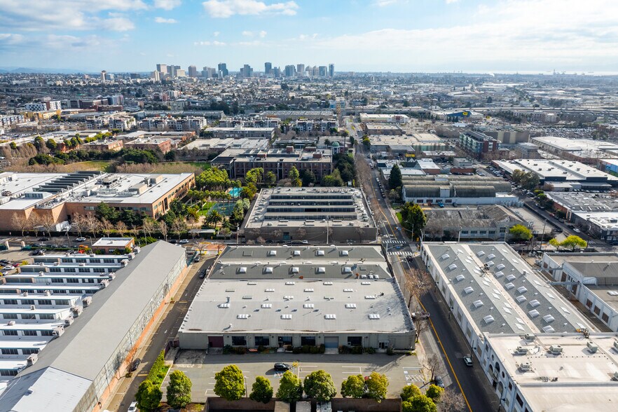 More Photos Of 4512-4514 Hollis St, Emeryville Warehouse For Lease