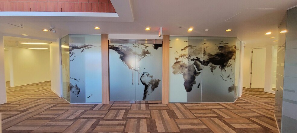 More Photos Of 3115 12th St NE, Calgary Office For Sale