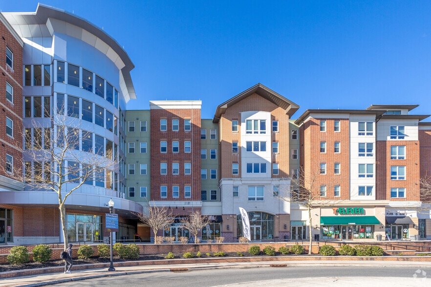 More Photos Of 300-330 Rowan Blvd, Glassboro Dormitory For Lease