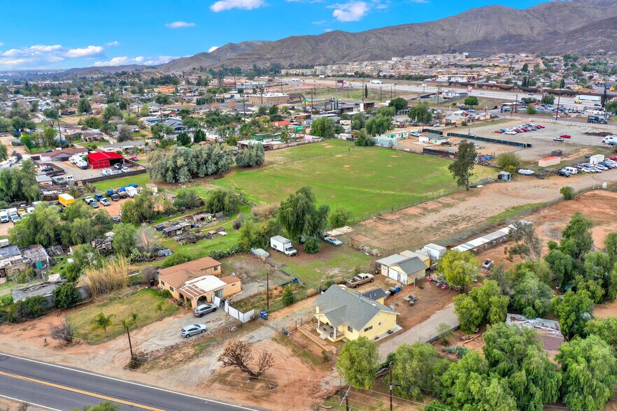 More Photos Of 7081 Valley Way, Jurupa Valley Specialty For Sale