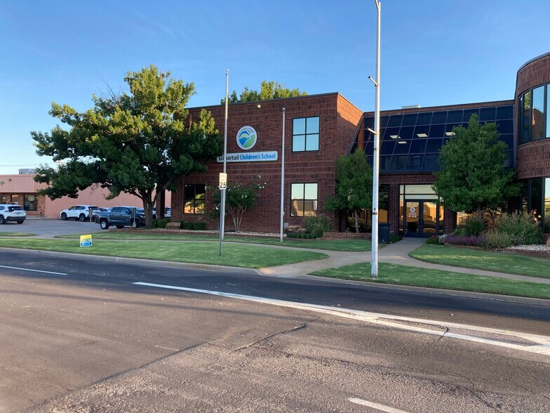 More Photos Of 111 SW C Ave, Lawton Medical For Sale