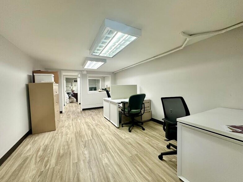 More Photos Of 538 Bloomfield Ave, Verona Storefront Retail Office For Lease