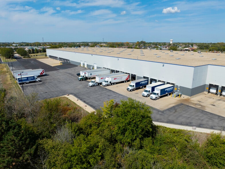 More Photos Of 7979 W 183rd St, Tinley Park Warehouse For Lease