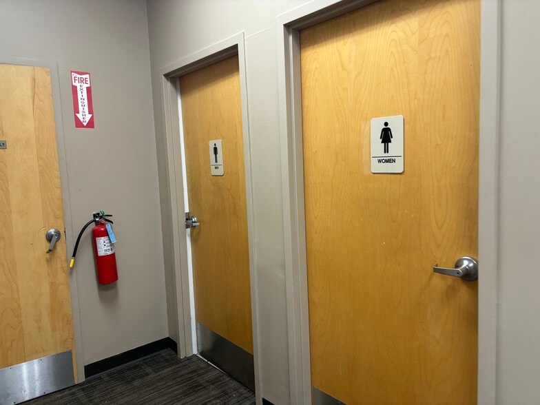 More Photos Of 4415 Corunna Rd, Flint Freestanding For Sale