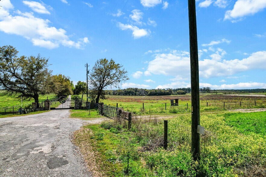 More Photos Of Nw 225th Avenue Ave @ NW 6th Street, Dunnellon Land For Sale