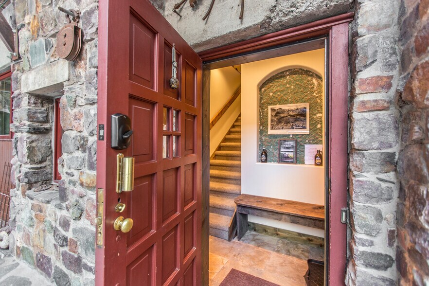 More Photos Of 115 / 117 / 119 7th Ave, Ouray Apartments For Sale