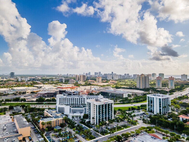 More Photos Of 2875 NE 191st St, Aventura Office For Lease