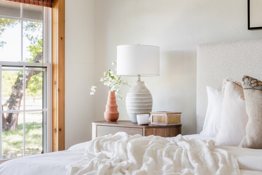 More Photos Of 9695 US-290 Hwy, Hye Land For Sale