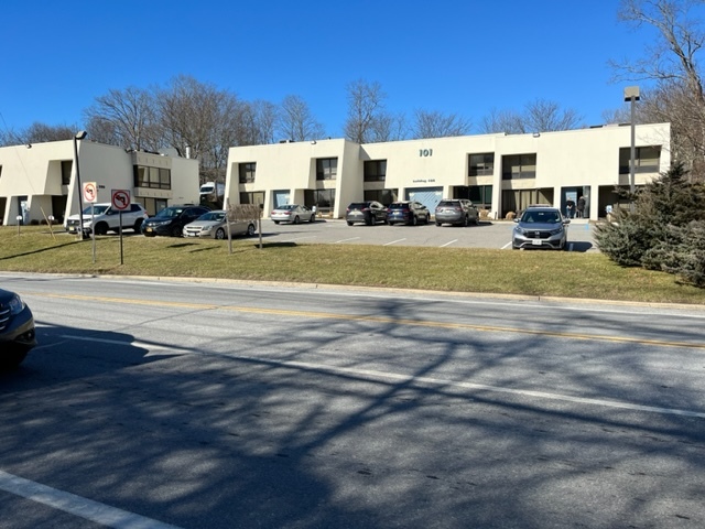 Primary Photo Of 101 S Bedford Rd, Mount Kisco Medical For Sale