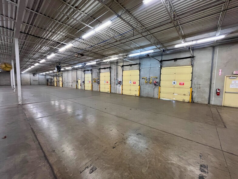 More Photos Of 220 Feld Ave, High Point Warehouse For Lease