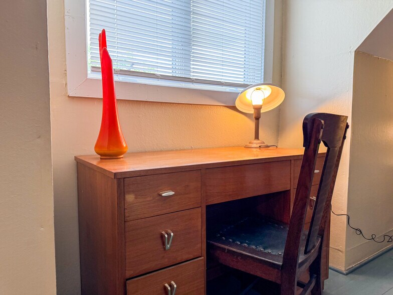 More Photos Of 105 S 5th St, Duquesne Specialty For Sale